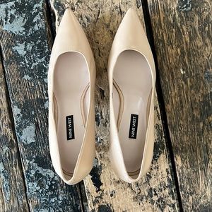 Nine West nude heel